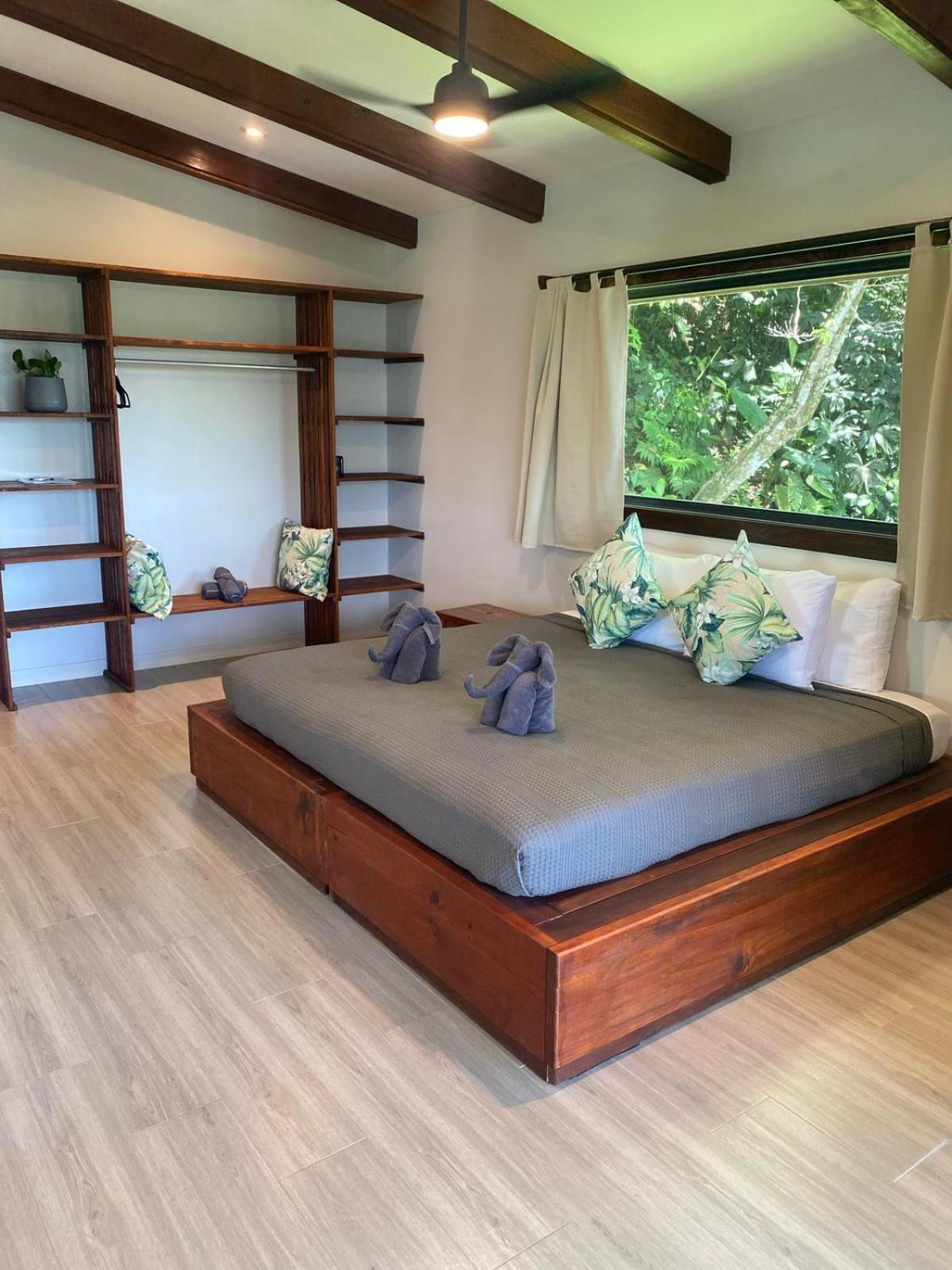 Roam Yoga & Wellness Lodge بوكاس تاون المظهر الخارجي الصورة