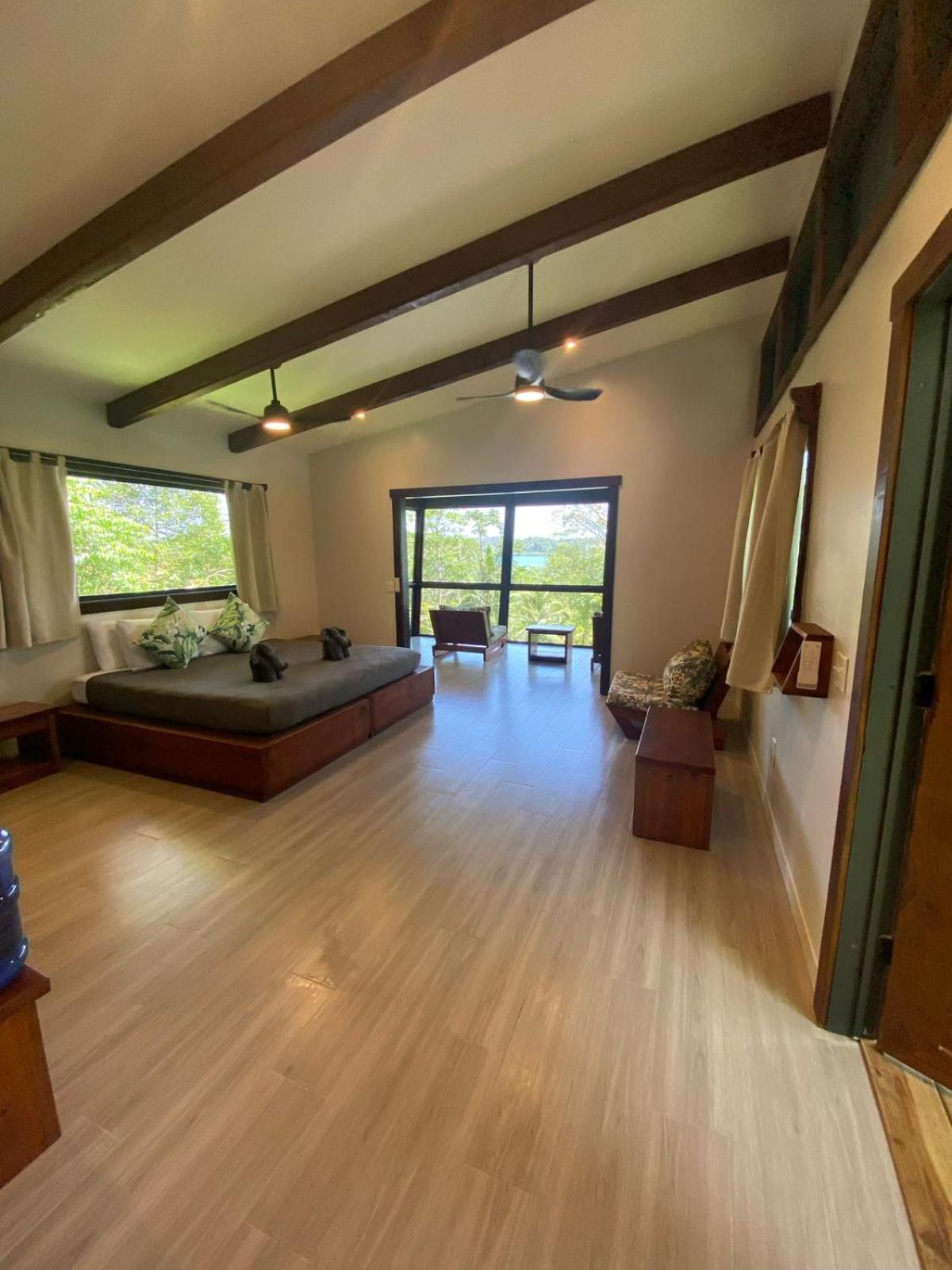 Roam Yoga & Wellness Lodge بوكاس تاون المظهر الخارجي الصورة