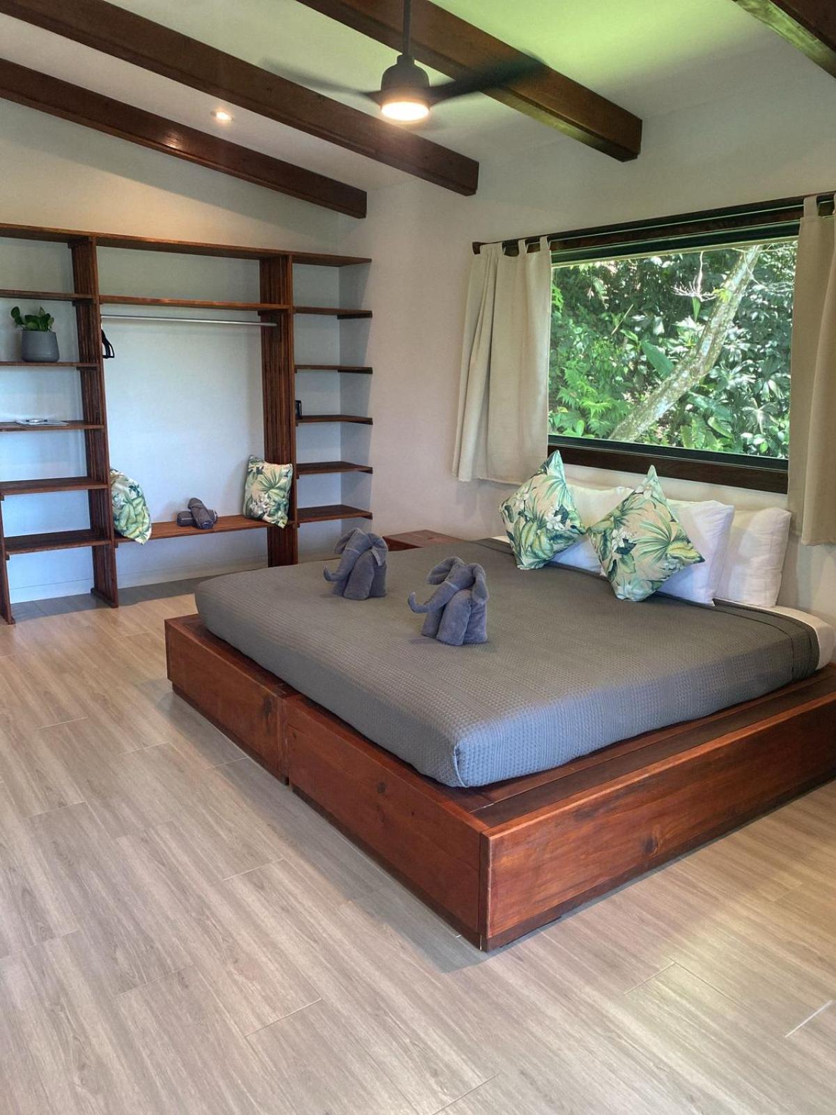 Roam Yoga & Wellness Lodge بوكاس تاون المظهر الخارجي الصورة